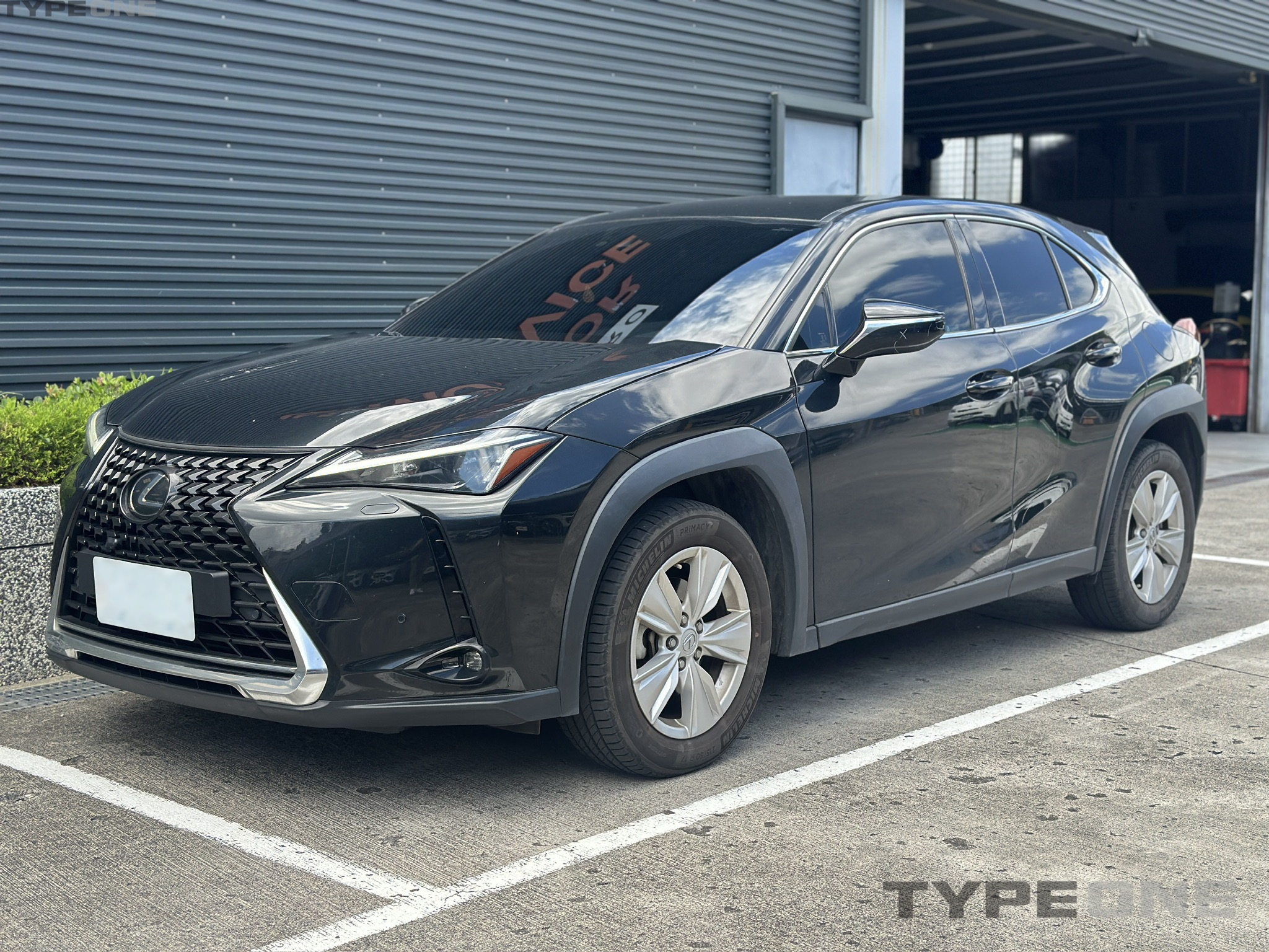 Lexus UX250H