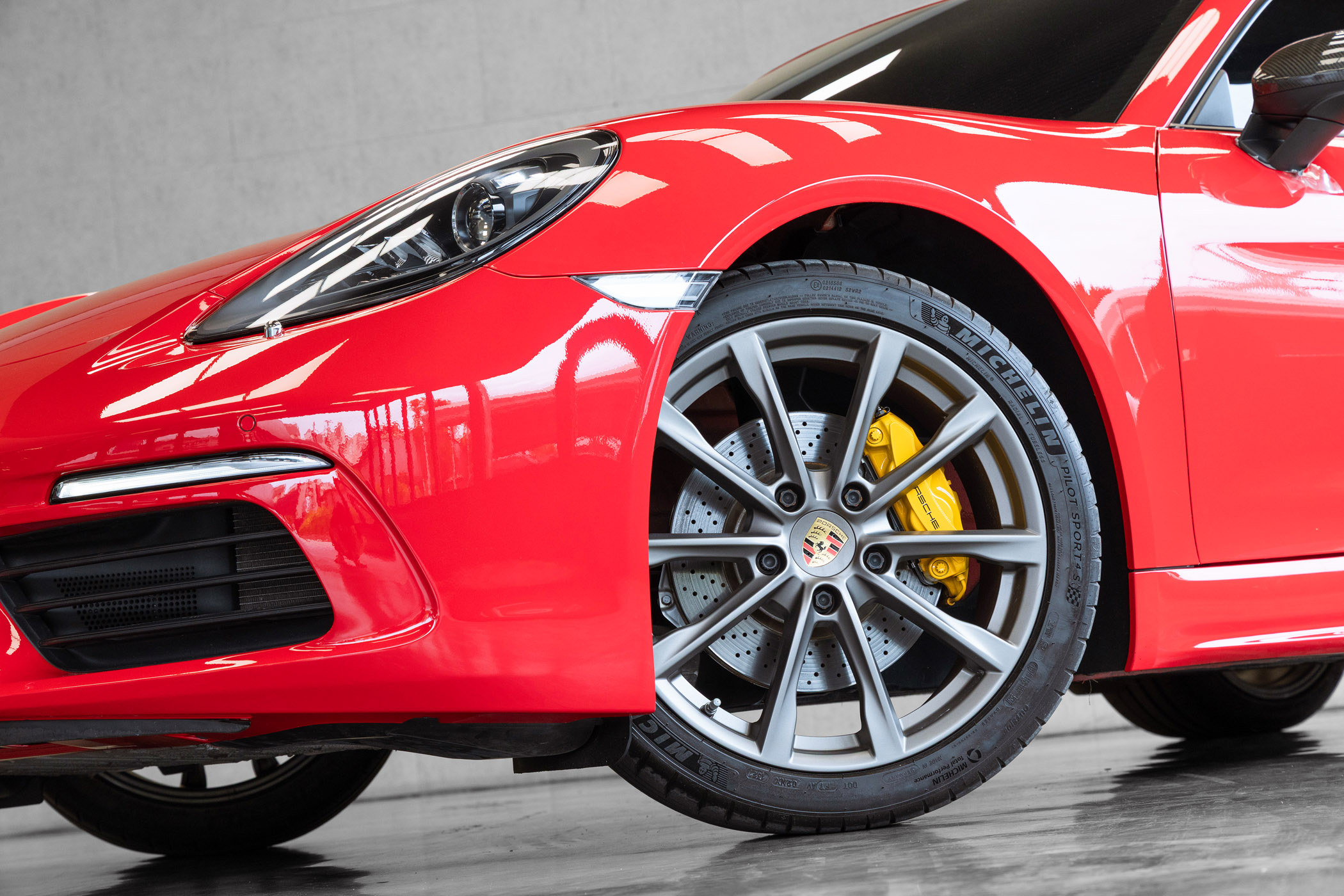 Porsche 718 Cayman