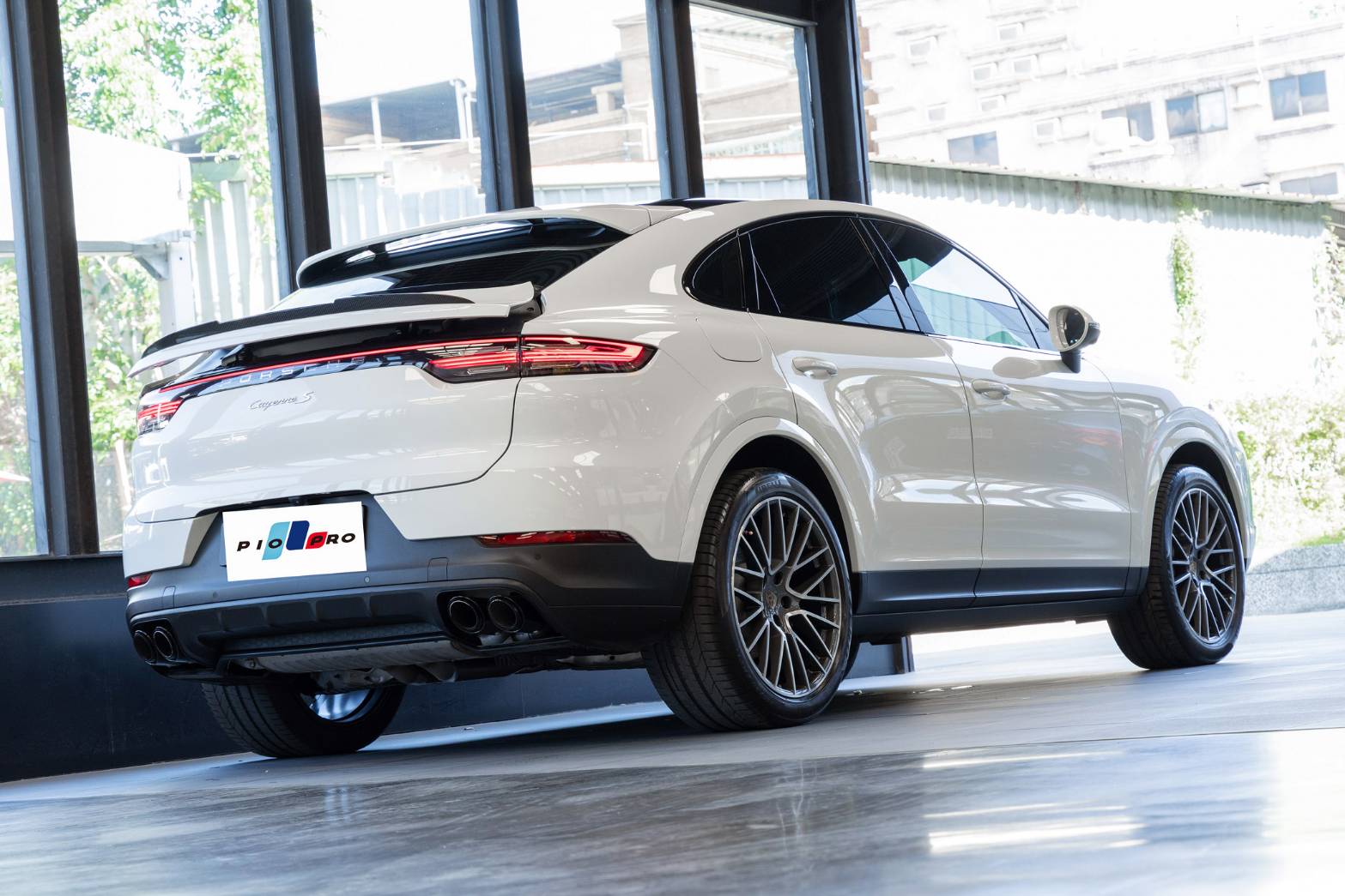 Porsche Cayenne Coupe