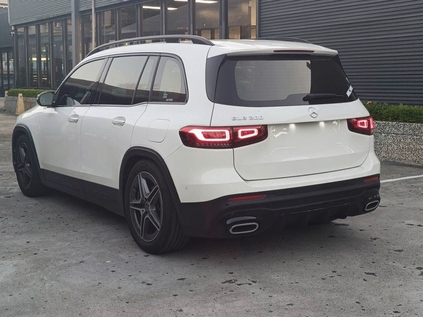 Mercedes-Benz GLB200