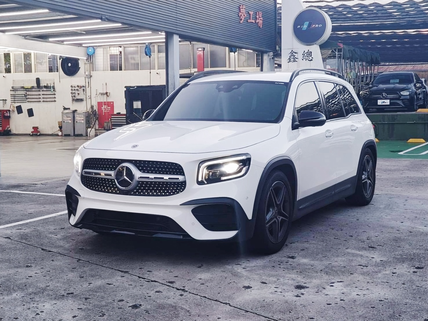 GLB200