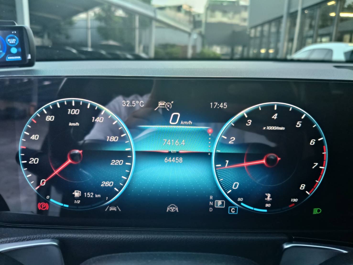 Mercedes-Benz GLB200