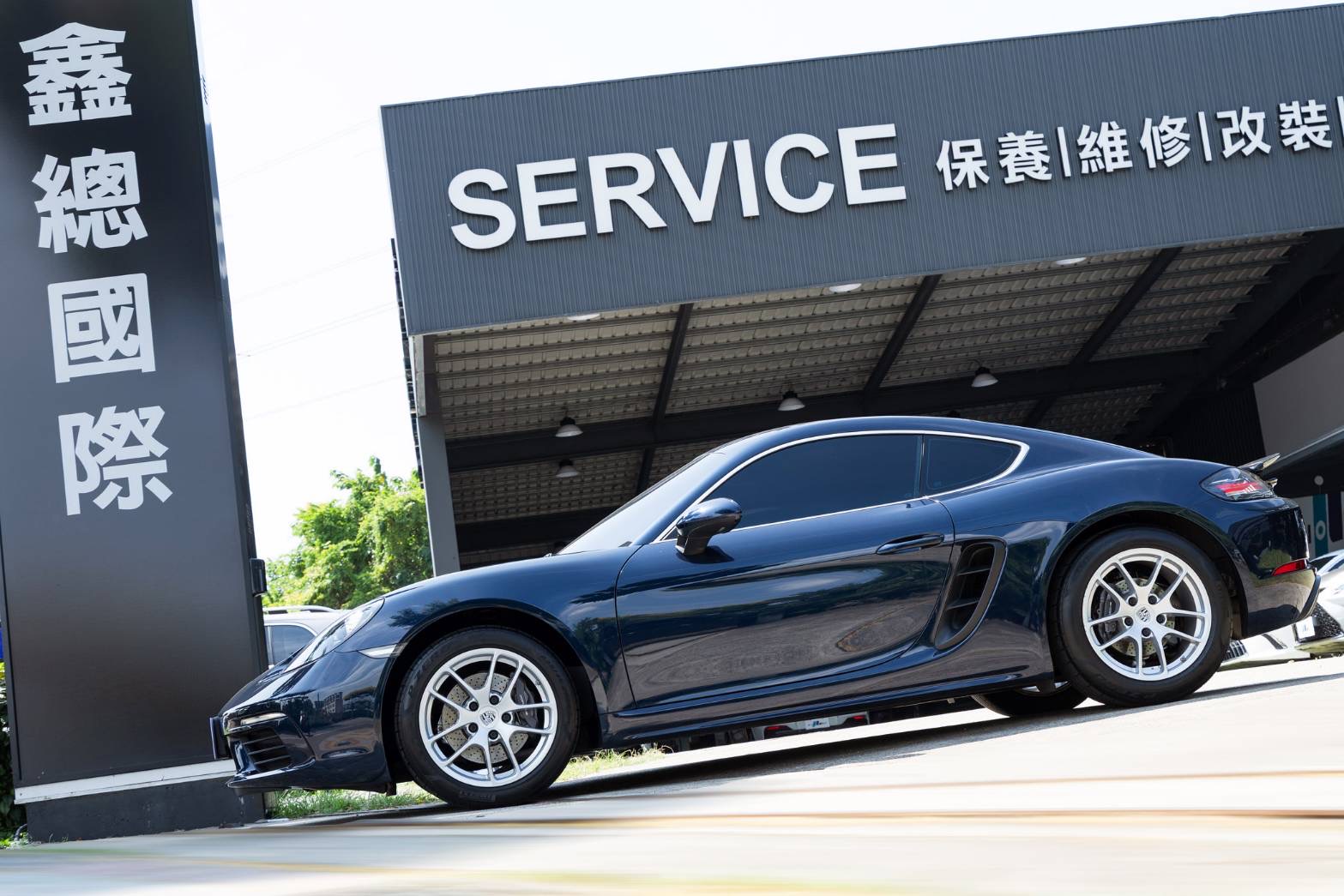 Porsche 718 Cayman