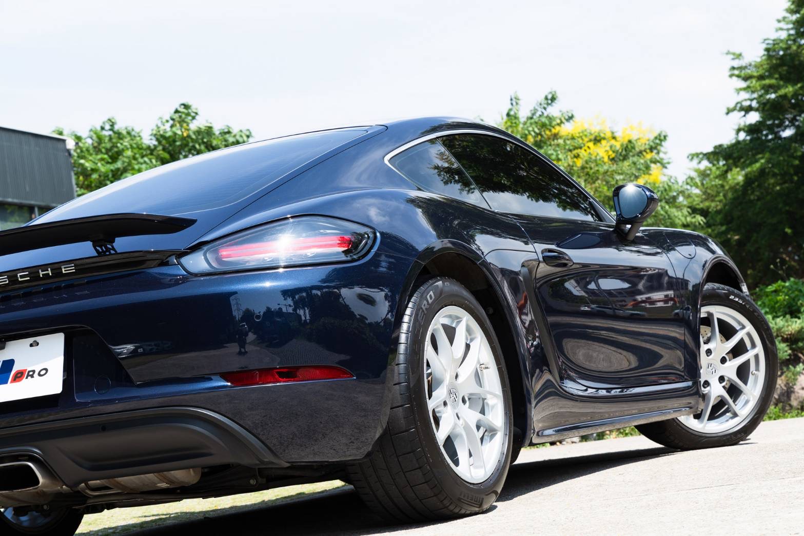 Porsche 718 Cayman