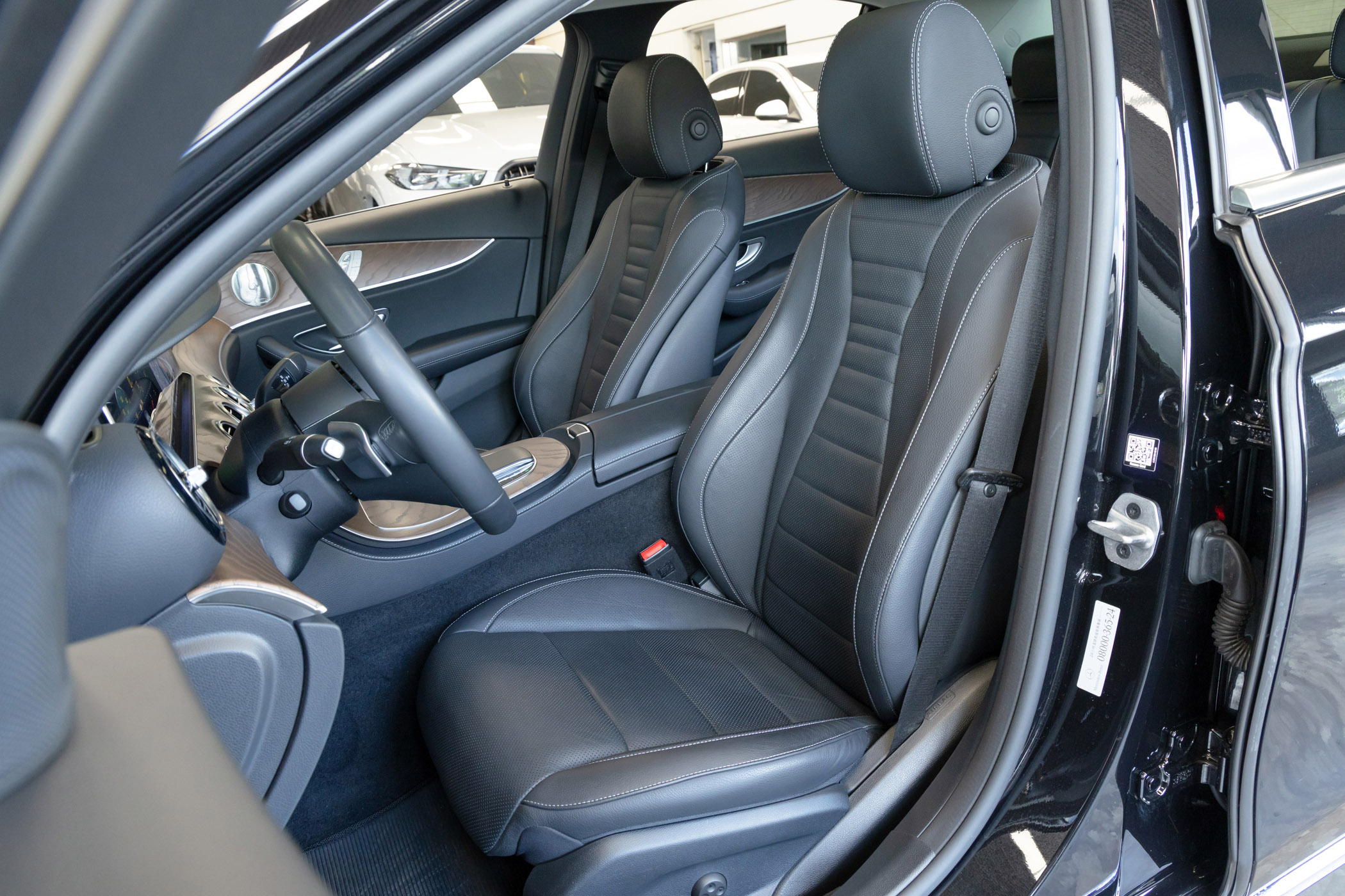 Mercedes-Benz E300