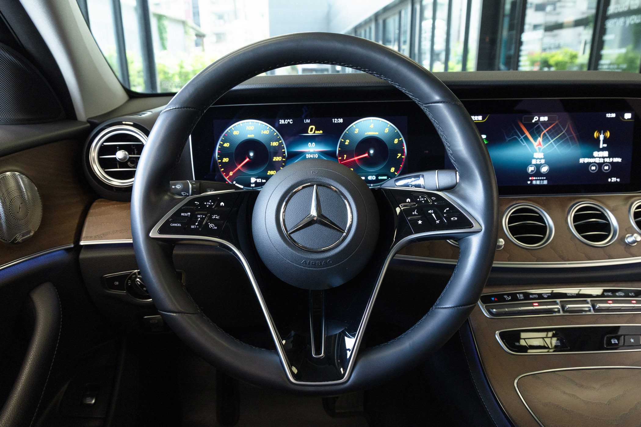 Mercedes-Benz E300